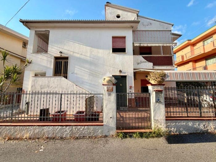 Appartamento con 6 locali in vendita in Via Carlo Levi, Centro, Diamante