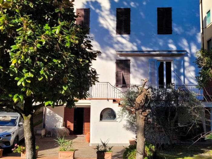 Casa con 6 locali in vendita in Stazione Agenzia delle Entrate, Empoli
