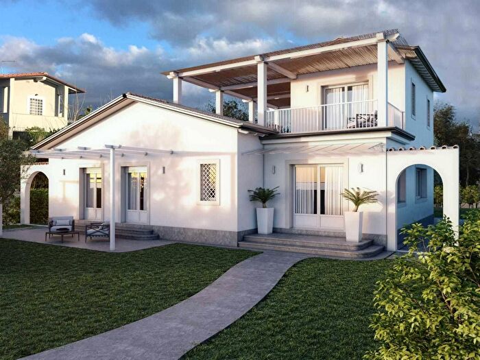Casa con 12 locali in vendita in Via G Viner, Forte Dei Marmi