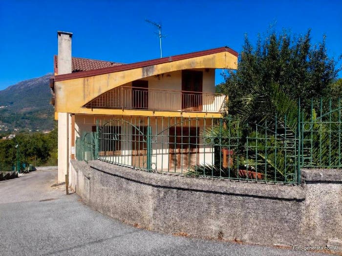 Casa quadrilocale in vendita in Via Centore, Giffoni Sei Casali
