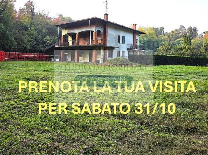 Casa quadrilocale in vendita in Via Bernini, Besnate