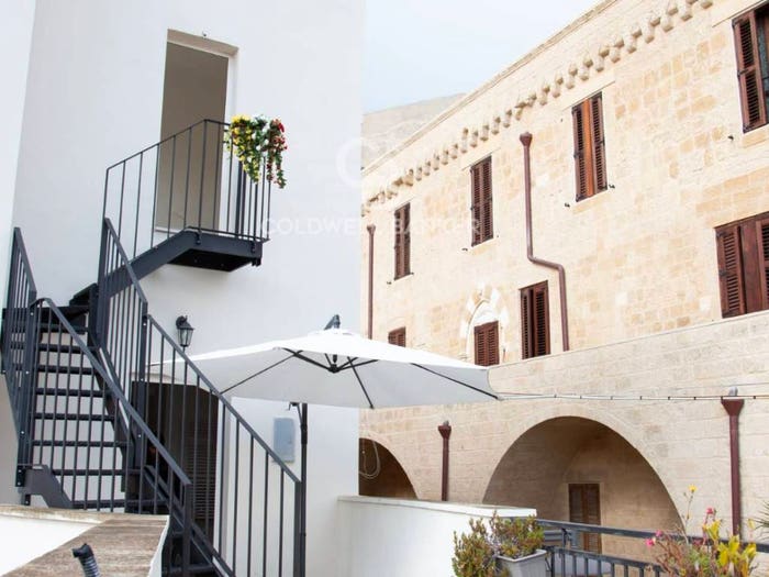 Casa con 6 locali in vendita in Via Guerrieri, Centro Storico, Brindisi