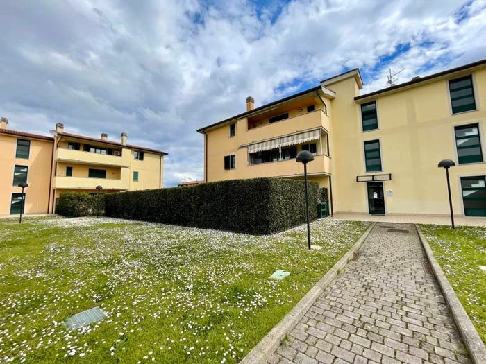 Appartamento trilocale in vendita in Via Lupori, Altopascio Centro, Altopascio