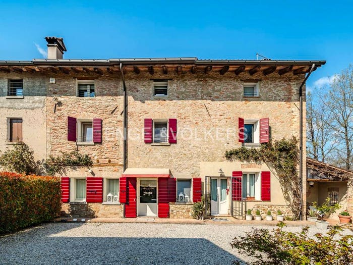 Casa con 6 locali in vendita in Via della Martinella, Curogna, Pederobba
