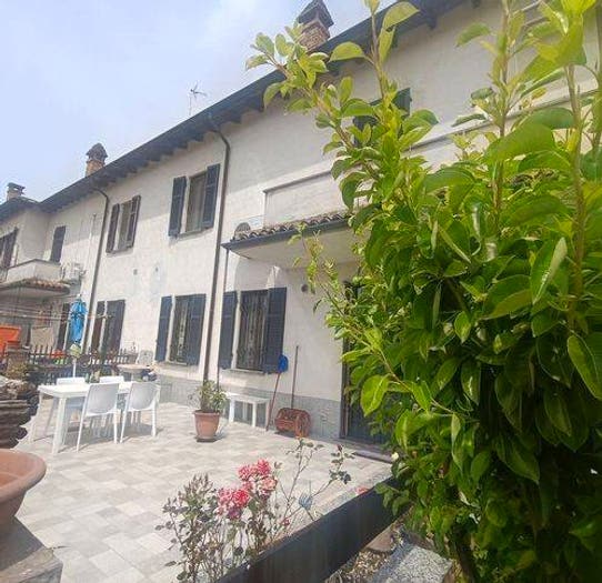 Casa quadrilocale in vendita in Corso Della Repubblica, Ferrera Erbognone