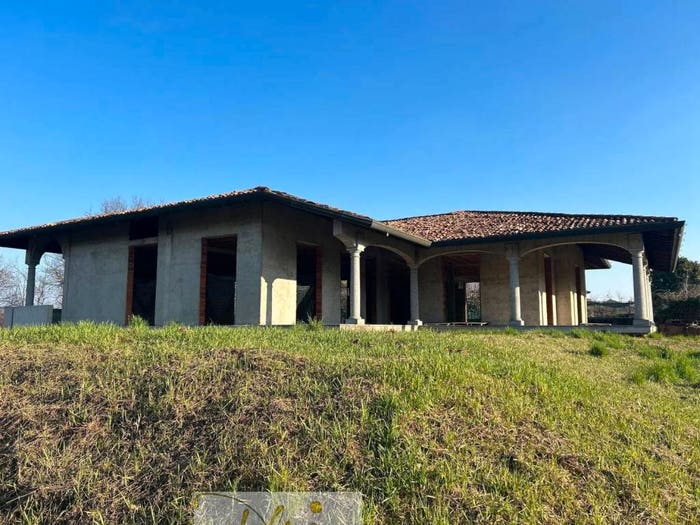 Casa bilocale in vendita in Via Venezia SNC, Centro, Brenna