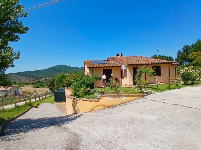 Casa con 6 locali in vendita in Strada di San Cristoforo, Amelia