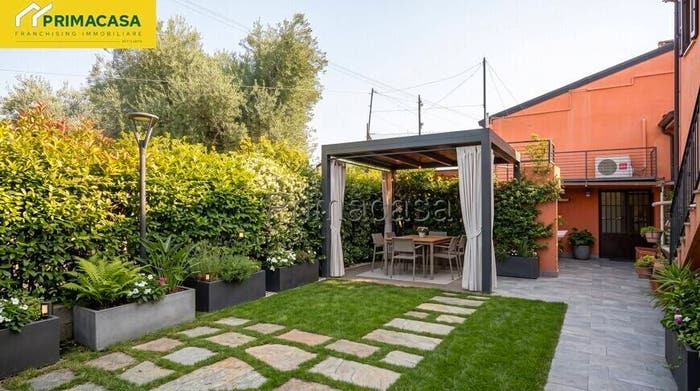Casa con 5 locali in vendita in Via Monticelli, Lavagno