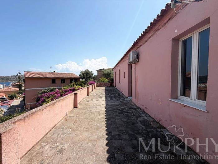 Appartamento quadrilocale in vendita in Via Cissia, La Maddalena