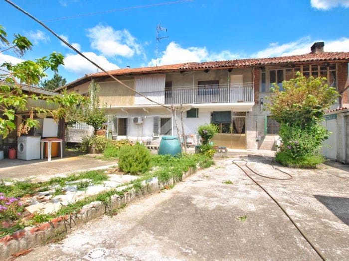 Casa con 6 locali in vendita in Via P Milone, Centro, Livorno Ferraris