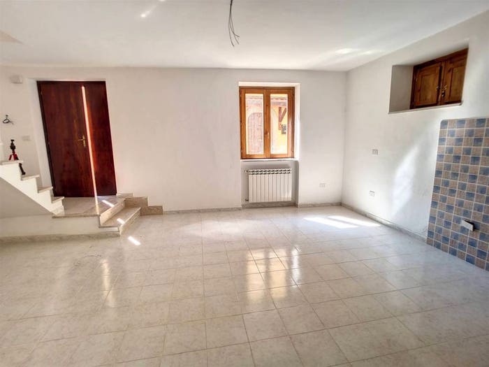Appartamento con 6 locali in vendita in Via Forno Di Lino, Centro, Muro Lucano