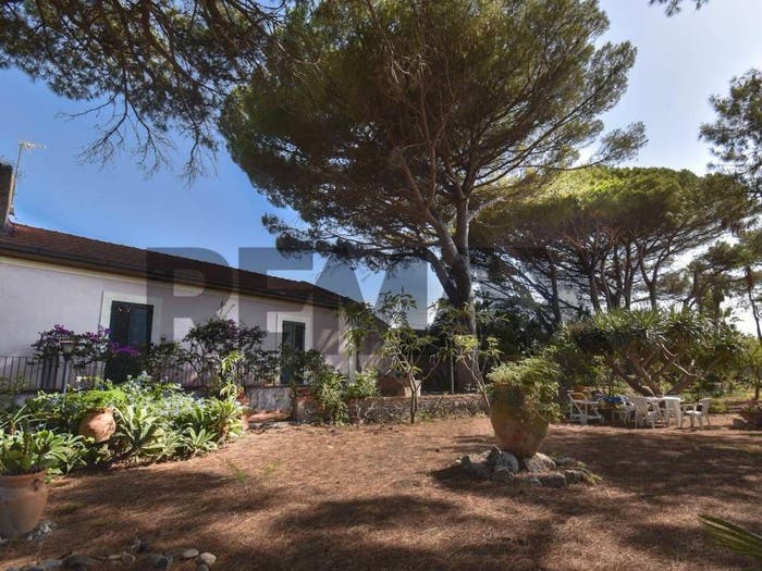 Casa con 6 locali in vendita in Via ScoglioContrada Gallo, Ortoliuzzo San Saba, Messina
