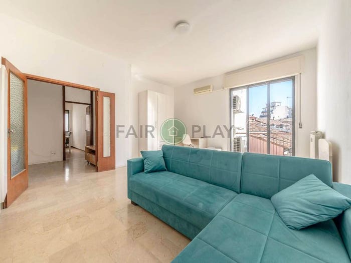 Appartamento trilocale in vendita in Via Pedriali, Centro Storico, Forlì