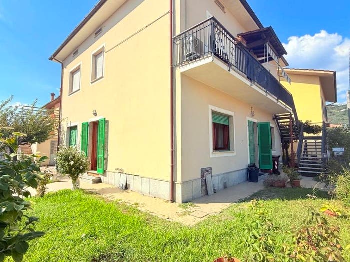 Casa con 6 locali in vendita in Via Leonardo da Vinci, Borgo A Buggiano, Buggiano
