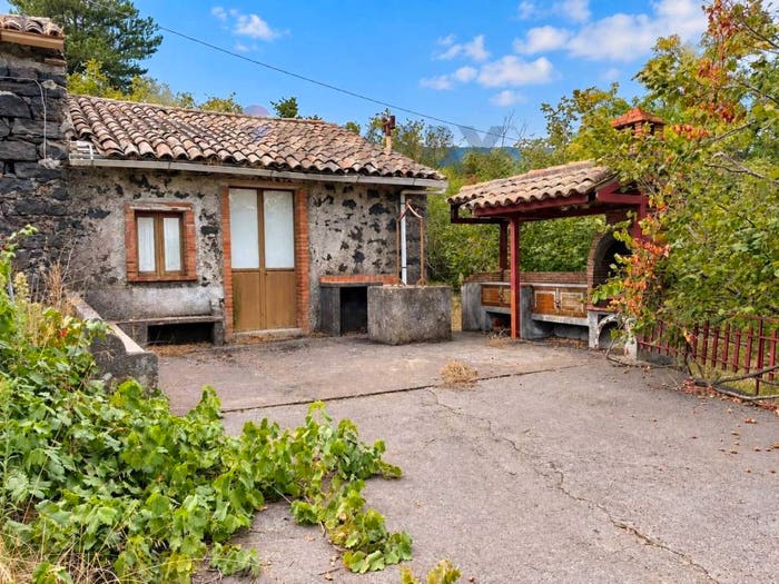 Casa bilocale in vendita in Via Casella Dogana, Sant'Alfio