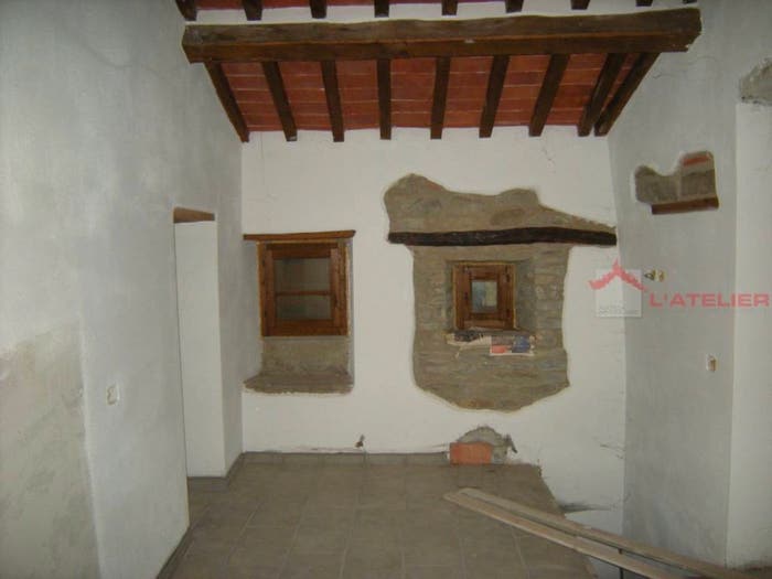 Casa quadrilocale in vendita in Palazzo del Pero, Arezzo
