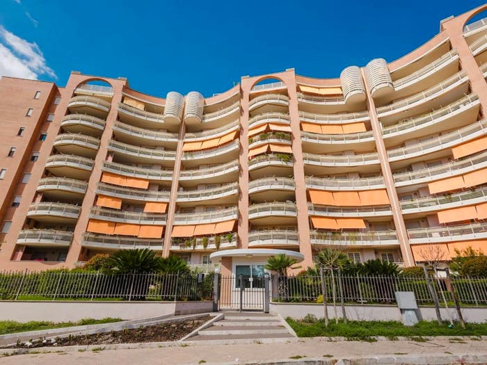 Appartamento trilocale in vendita in Via Carroceto, Semicentro, Aprilia