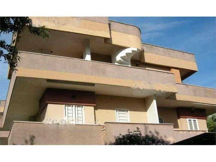 Appartamento con 5 locali in vendita in Via delle Robinie, Lido di Cincinnato Sirene, Anzio