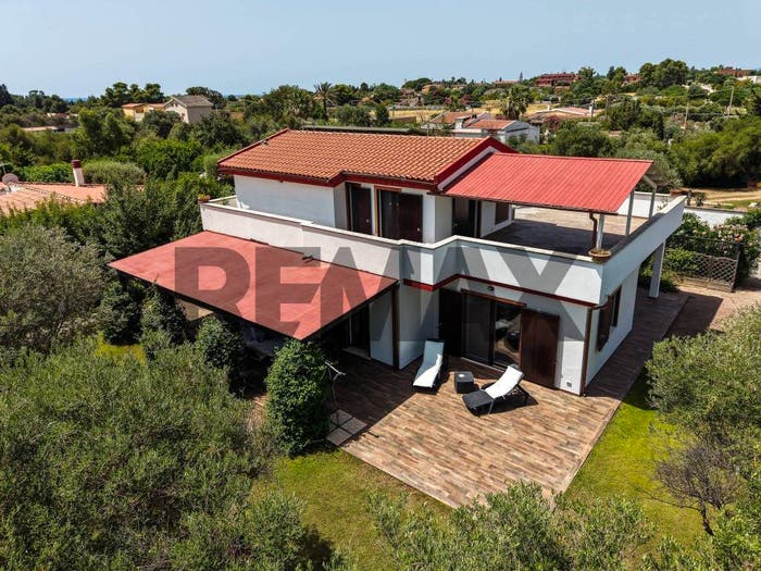 Casa con 5 locali in vendita in Via Picasso, Foxi Sant'Andrea, Quartu Sant'Elena