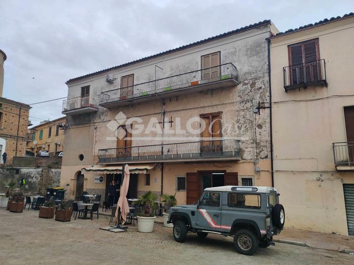 Appartamento quadrilocale in vendita in piazza Errico Bianco, Centro, Montalto Uffugo
