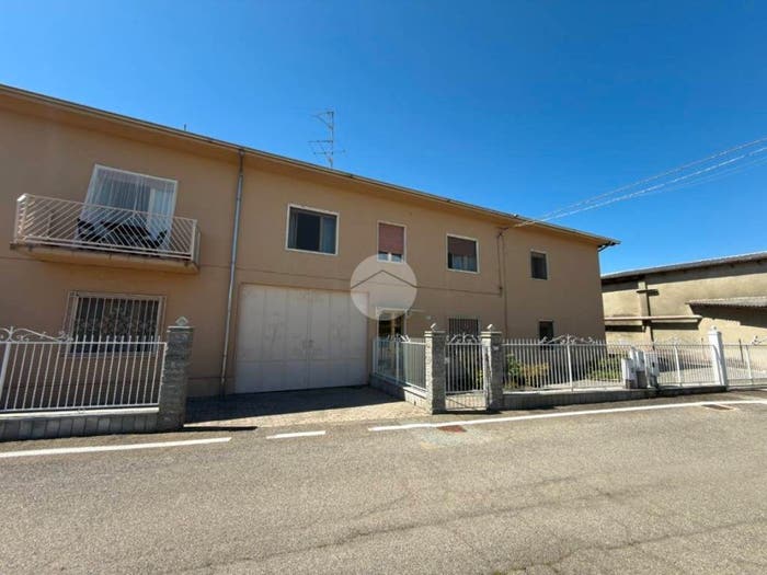 Casa con 5 locali in vendita in Via Circonvallazione, Ronsecco