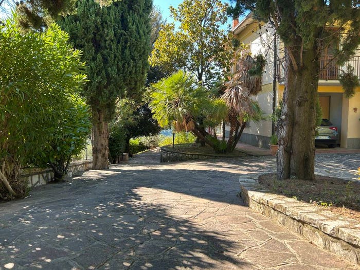 Casa con 5 locali in vendita in Vocabolo Pago, Montenero Sabino