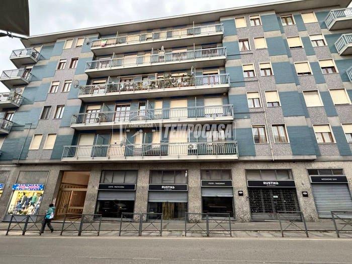 Appartamento trilocale in vendita in Via Camillo Cavour, Centro Storico, Biella