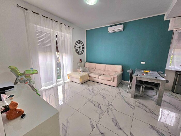 Appartamento trilocale in vendita in Centro, Parabiago