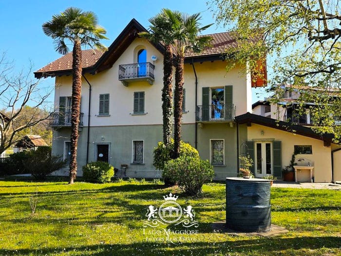 Casa con 6 locali in vendita in Via Provinciale, Centro, Cesara