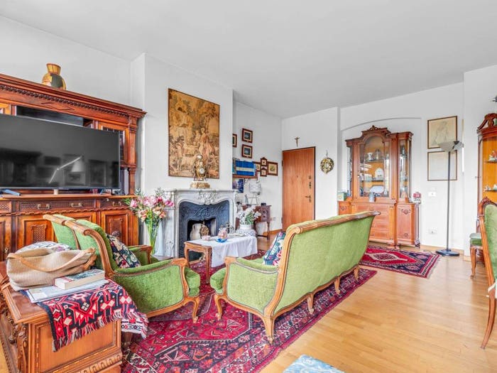 Appartamento trilocale in vendita in Via Roma Usmate Velate MB Italia, Usmate, Usmate Velate