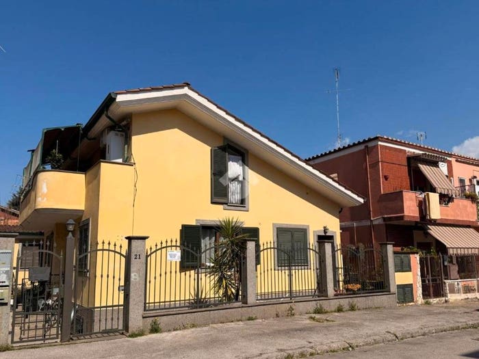 Appartamento bilocale in vendita in Via dei Larici, Centro, Aprilia