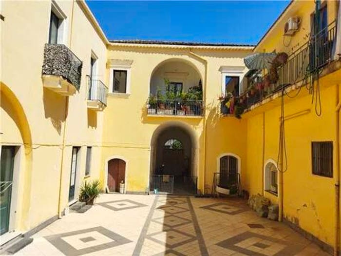 Appartamento con 6 locali in vendita in Centro, Riposto