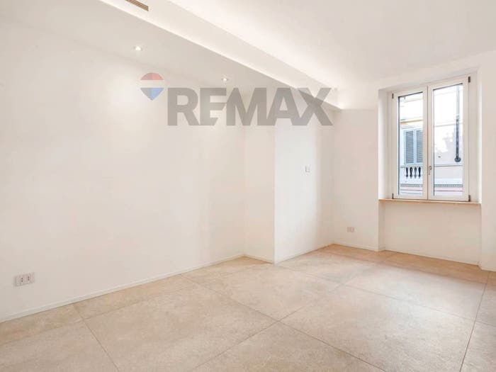 Appartamento trilocale in affitto in Via Galeazzo Alessi, Corso Genova, Milano