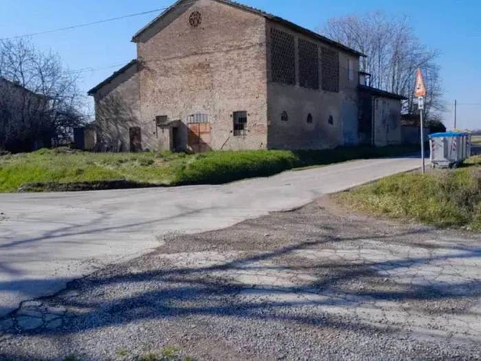 Casa con 6 locali in vendita in Via Francesco Crispi, Gattatico