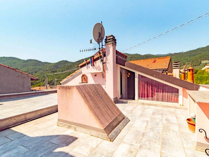 Casa con 5 locali in vendita in Via Francesco Crispi, Centro, Pietra Ligure