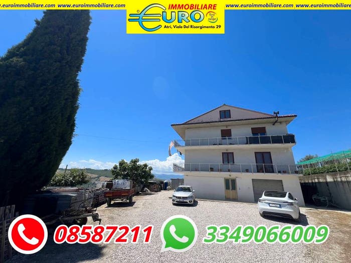 Appartamento quadrilocale in vendita in Contrada Colle San Giovanni, Atri