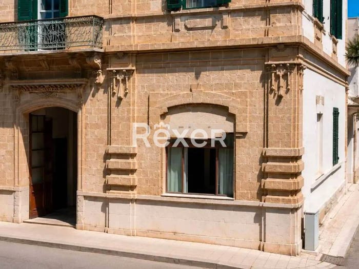 Appartamento quadrilocale in vendita in Via Roma, Centro, Matino