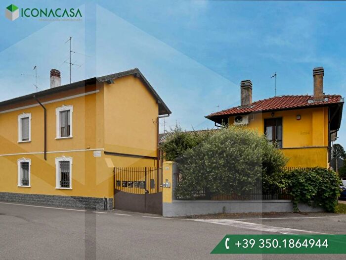 Appartamento bilocale in vendita in Via Giacomo Puccini, Centro, Parabiago