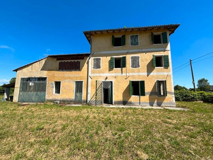 Casa con 5 locali in vendita in Via Roma, Loreggia