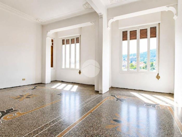 Appartamento trilocale in vendita in Via garessio, Oneglia, Imperia