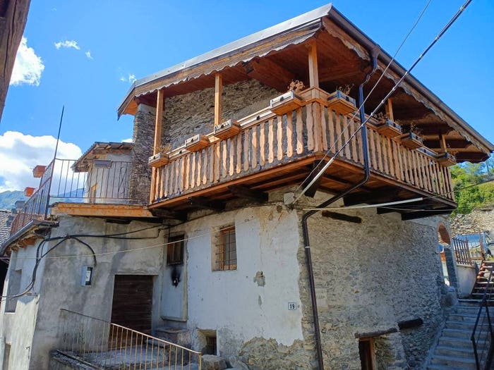 Casa con 5 locali in vendita in Via Cesare Meano, Gravere