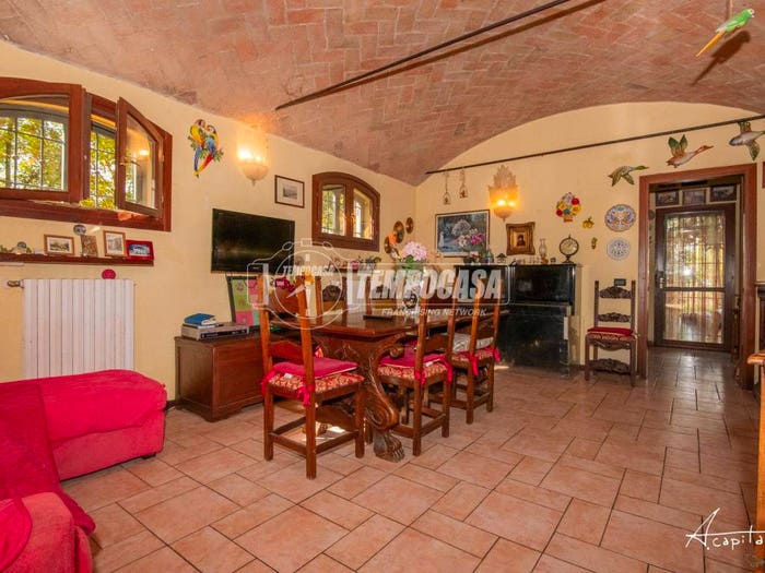 Casa con 6 locali in vendita in Via Maestra di Redù, Nonantola