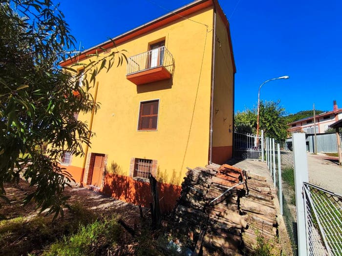 Casa quadrilocale in vendita in Santa Maria, Casalduni