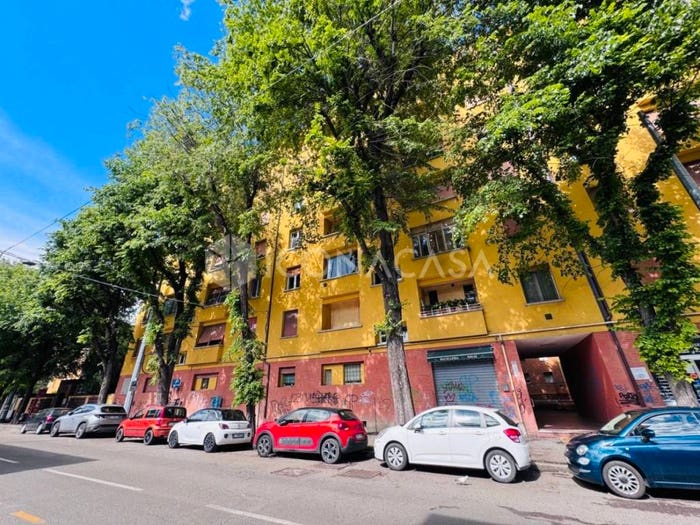 Appartamento trilocale in vendita in Via dello Scalo, Saffi, Bologna