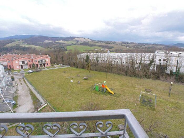 Casa quadrilocale in vendita in Via dell'Industria, Centro, Fermignano