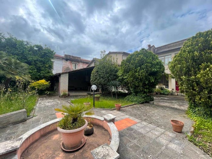 Casa con 5 locali in vendita in Via Marchese, Pastorano