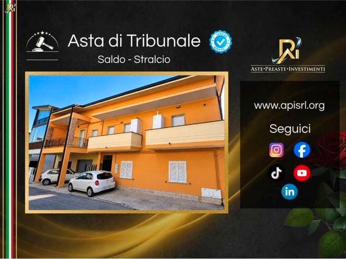 Casa con 6 locali in vendita in Via Sicilia, Lungomare Marconi, Alba Adriatica