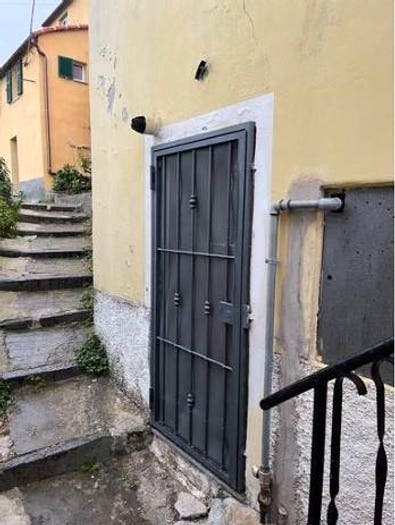 Appartamento trilocale in vendita in Via Piazzagrande, Vesima Crevari, Genova