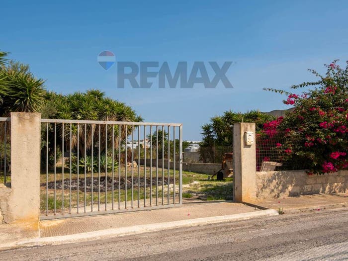 Casa con 6 locali in vendita in Via Maugeri, Pachino