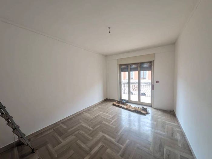 Casa con 5 locali in vendita in Piazza Giuseppe Macherione, Centro, Giarre